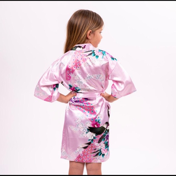 Adorable Floral Peacock Robes 4 MiniMe Princesses - Picture 2 of 14